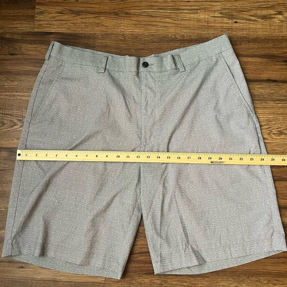 PGA Tour Heathered Grey‎ Golf Shorts Summer Preppy Minimalist Activewear Size 38 - Picture 3 of 6
